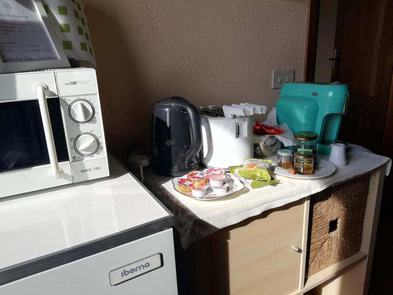 L'Ape In Corte Casa Di Campagna, Via Francigena Stanze E Colazione Vaccarizza Exterior photo